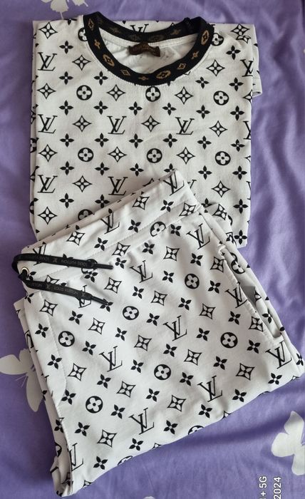 Compleu Louis Vuitton/model deosebit/bumbac100%/