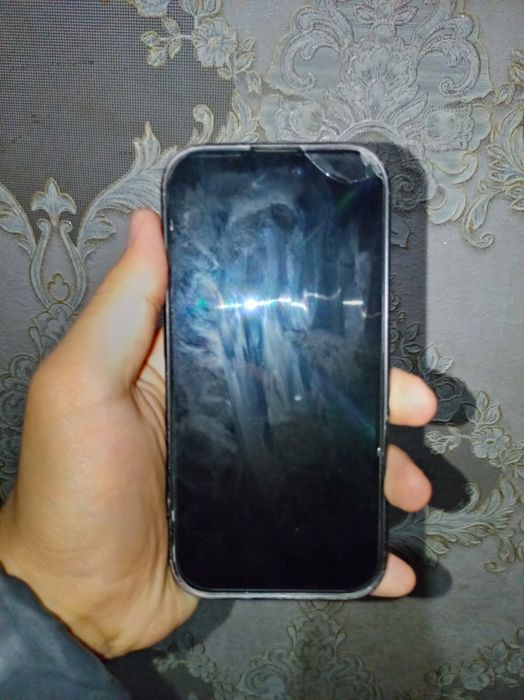 Телефон айфон 16 про срочно