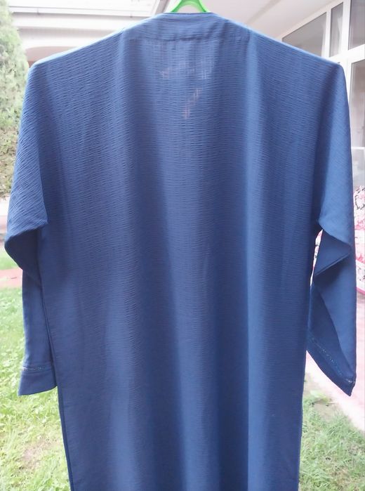 Синяя абая из крепа.