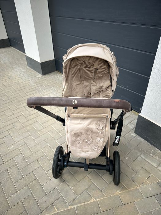 Количка Cybex E Priam Simply Flowers - пълен комплект