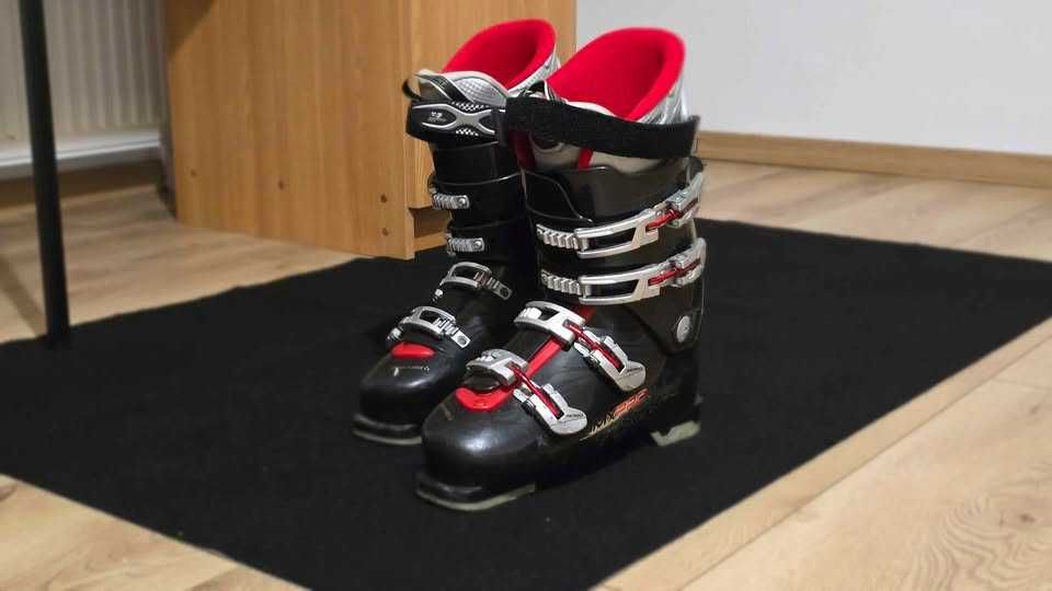 Se vând clăpari de schi Fischer MX PRO, în stare foarte bună