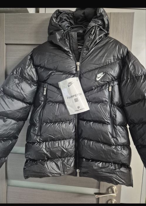 Vand geaca nike scurta si lunga