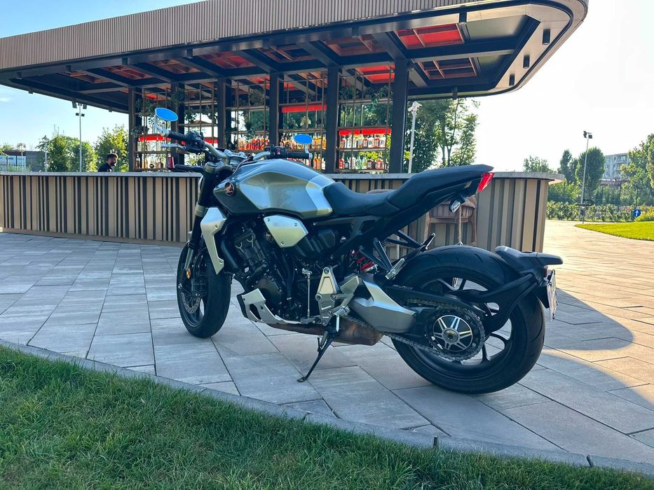 Vand Honda CB1000 R Neo-cafe racer - impecabil