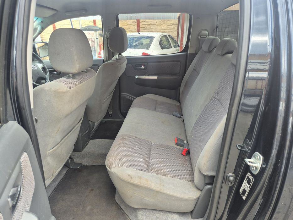Toyota Hilux 3.0 Invincible 2012 Automata volan dreapta