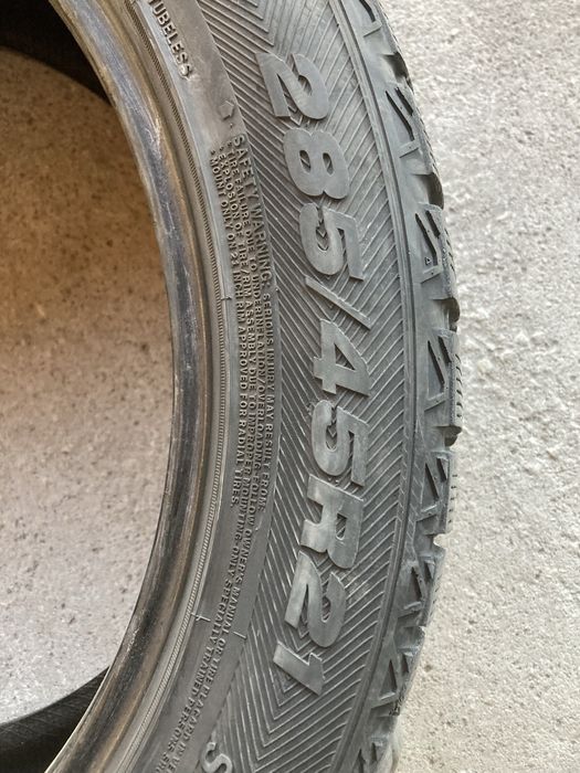 Гуми за джип 285-45-21