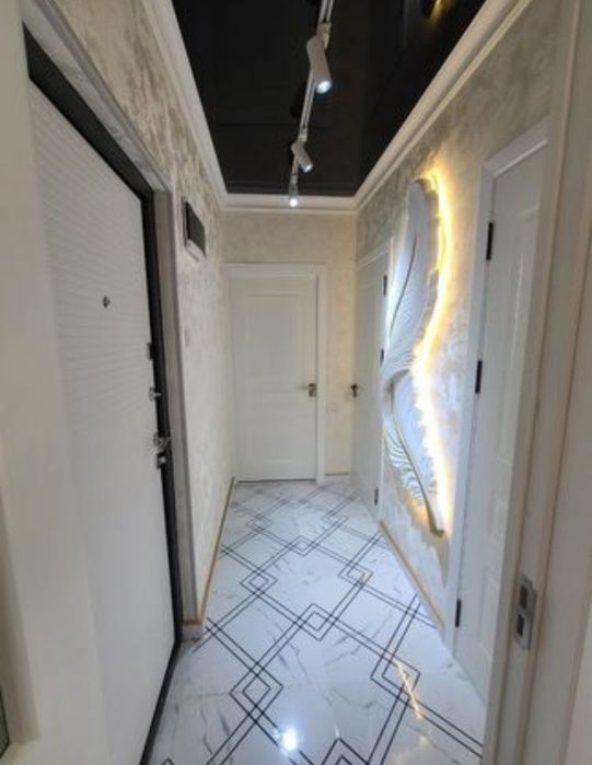 Chilonzor metro yonida 3 xonali navastroyka sotiladi srochno 60.000$