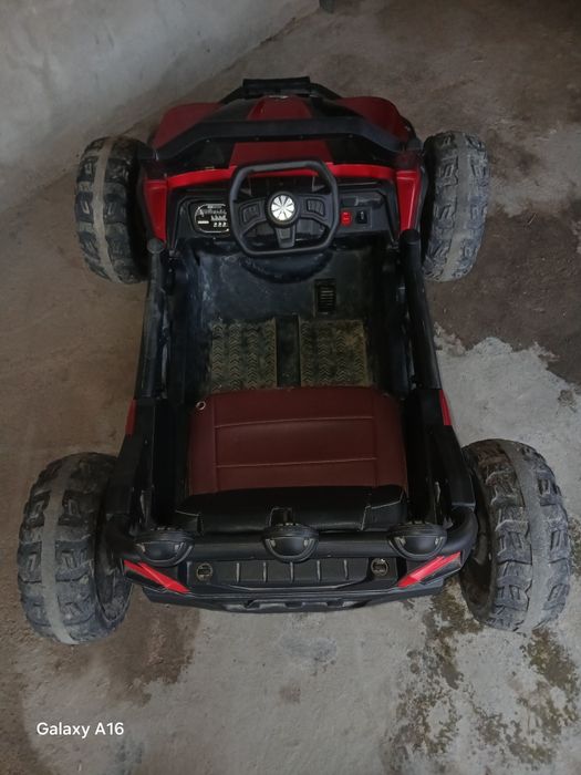 Jeep bolalar elektra moshinasi