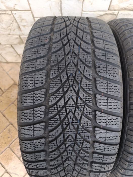 Зимни гуми Dunlop 255/40/18