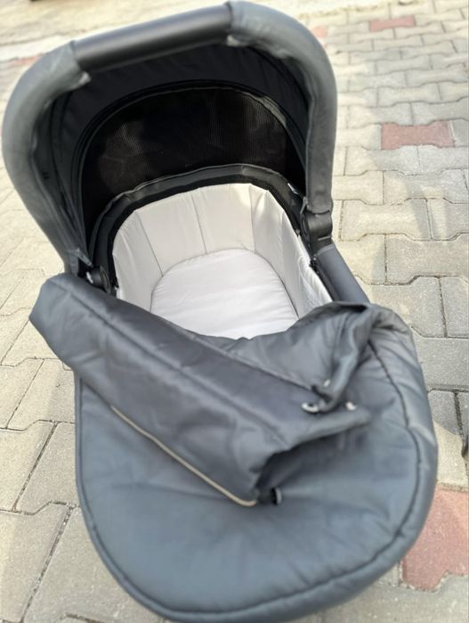 Carucior Chicco 3 in 1 model best friend