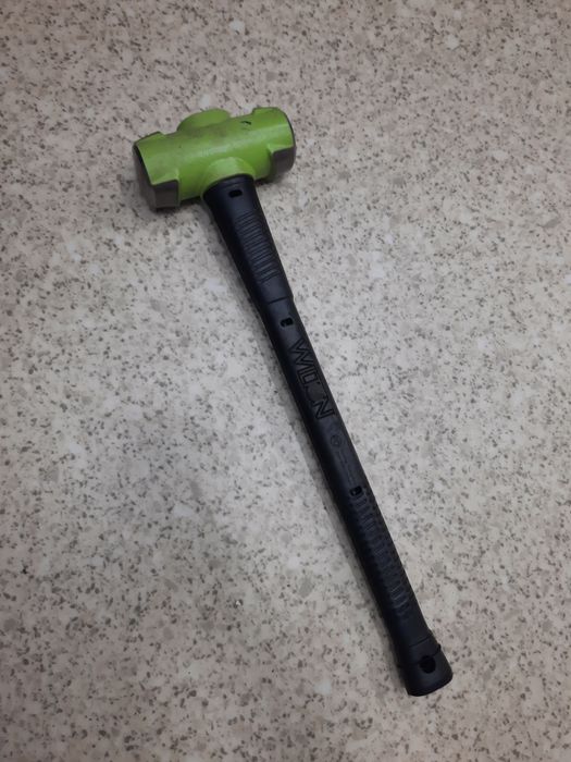 Продаются кувалды