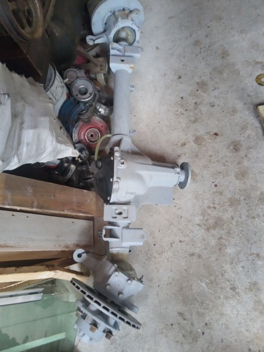 Vând șasiu,punte față PATROL 3.3