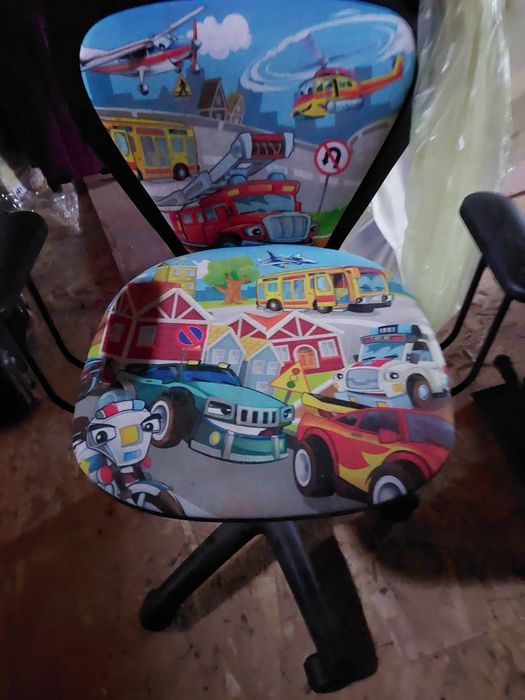 Scaun cu reglaj pentru copii