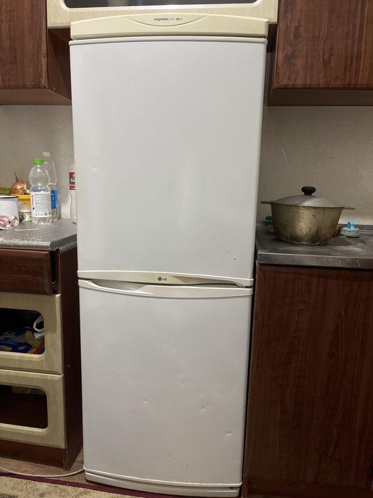 Продаётся холодильник