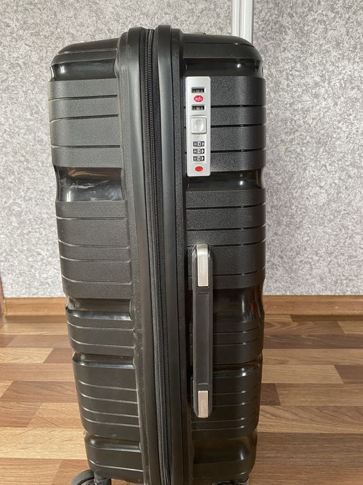 Чемоданы средние