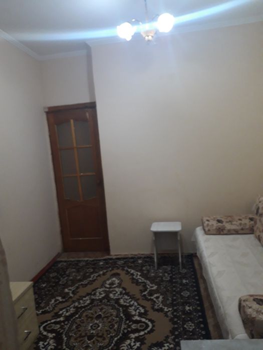 В центре полуторка