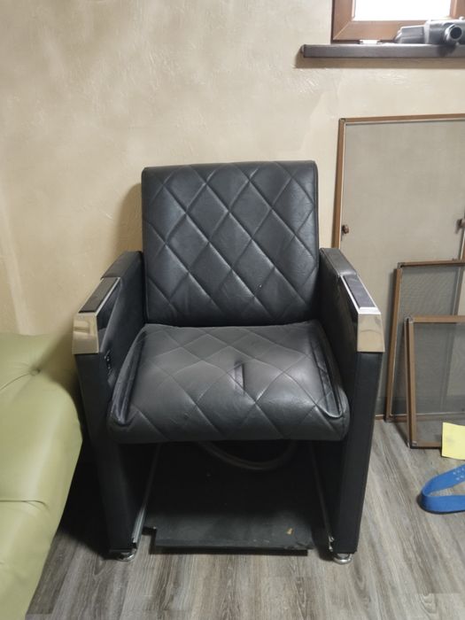 Продам педикюрное кресло.