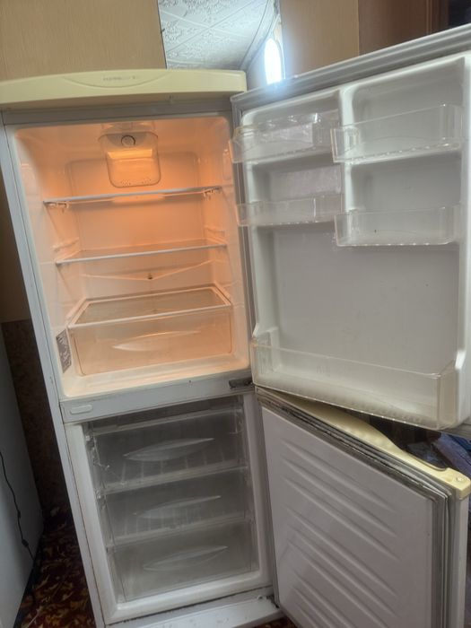 Продам холодильник