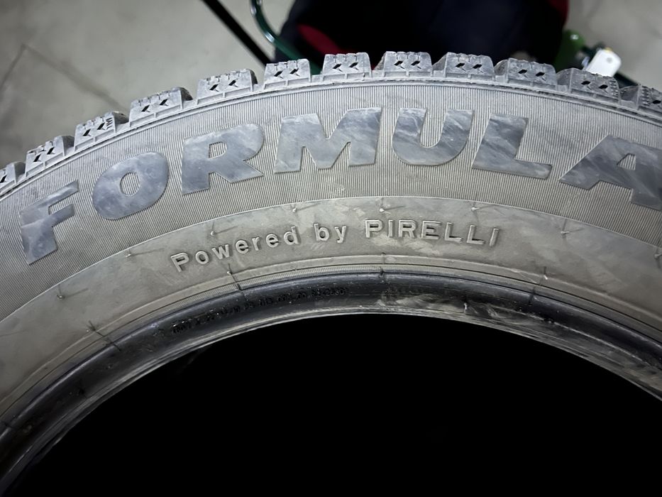 Продам шины зимние Formla Ice