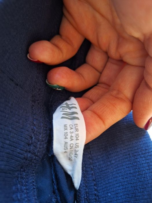 Нови дрешки за момиченце 3-4 годинии