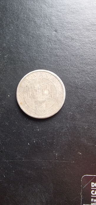 Două monede de 1000 de lei , 2001 și 2002