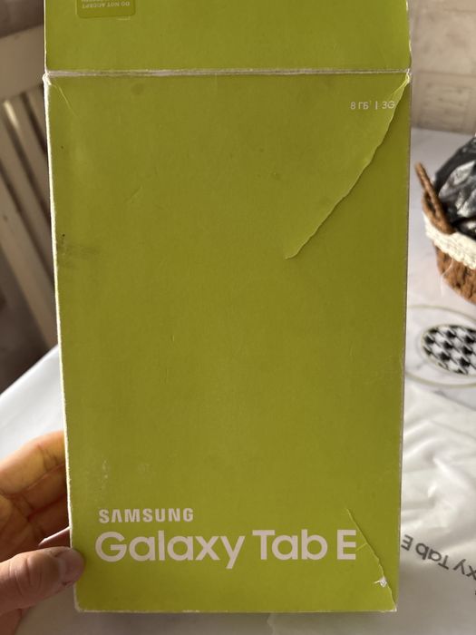 продам планшет Galaxy tab e