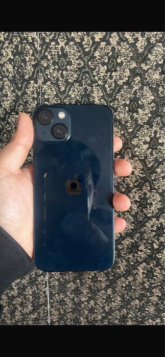 Продам Iphone 13