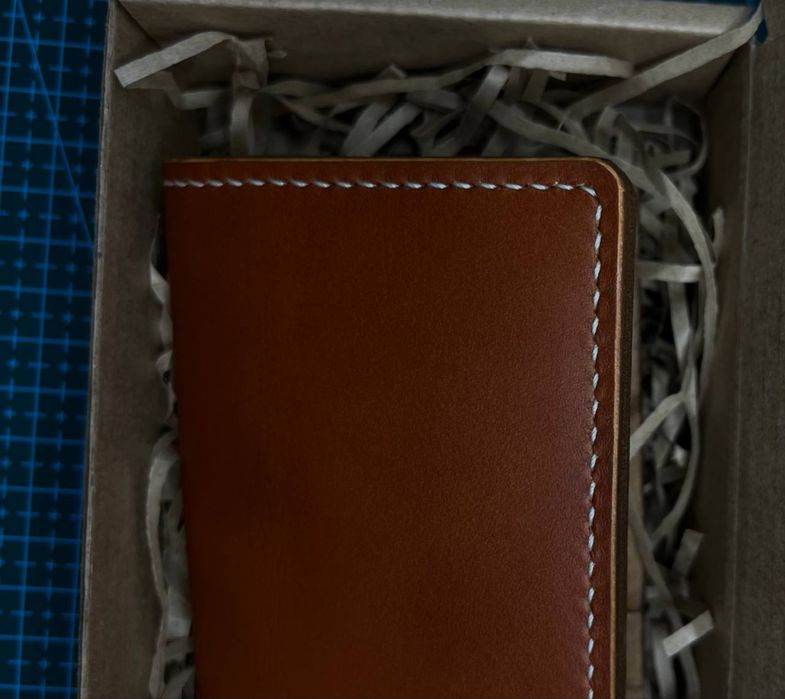 Кардхолдер ручной работы из натуральной кожи