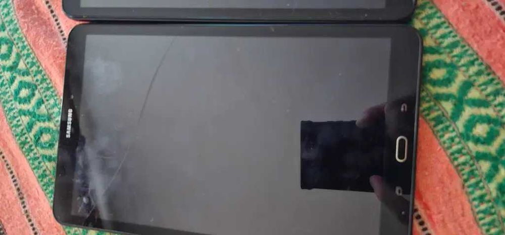 tableta Samsung sm t585 defecta