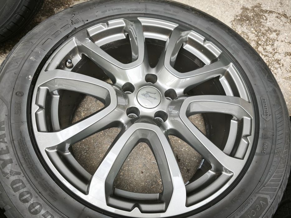 19" оригинални алуминиеви джанти за Mazerati Levante.