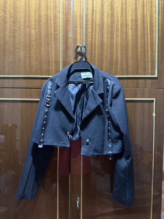 Продам пиджак хорошего качества срочно!