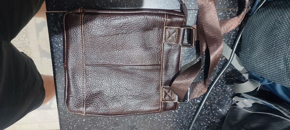 Продам барсетку новая