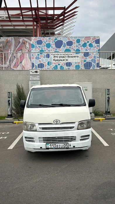 Toyota Hiace, 2007