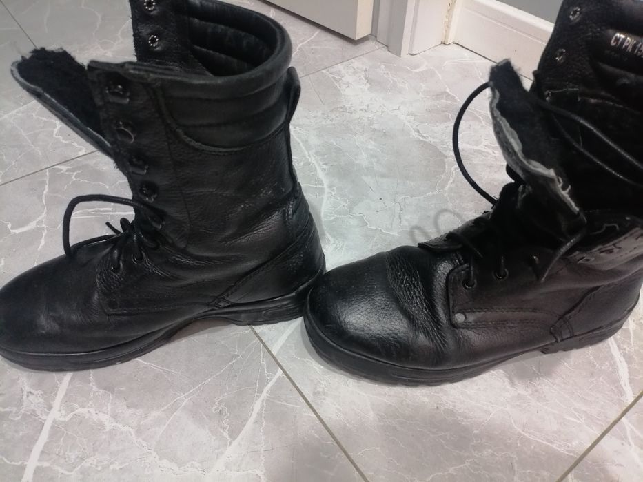 Ботинки с высоким берцем