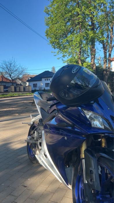 Se vinde motor Yamaha yzf