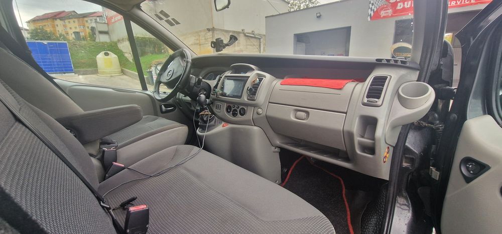 Vand Opel Vivaro 2.0 anul 2008