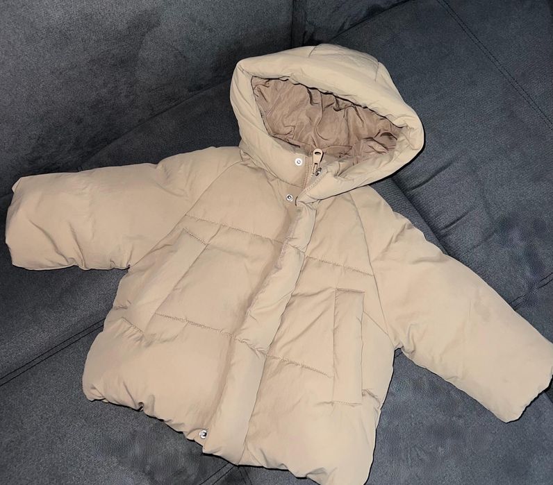 Продается весенняя-осенняя курточка для девочек