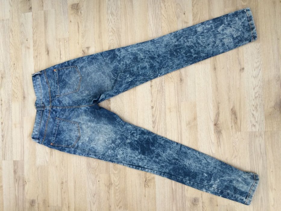 Дамски дънки с висока талия