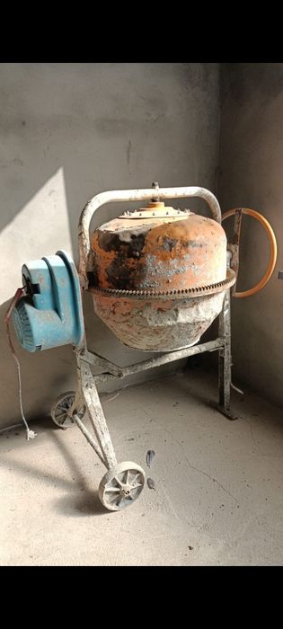 Бетономешалка рабочая