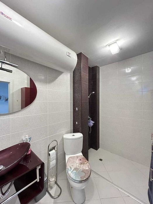 Тристаен Апартамент във Въстанически