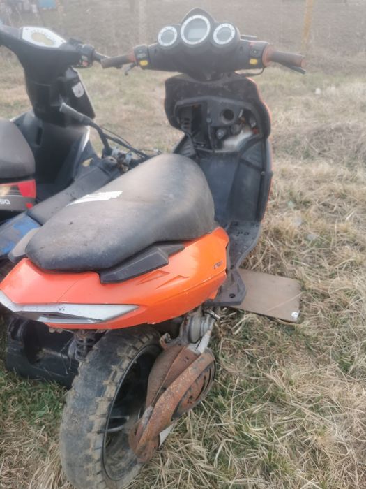 Malaguti F12 pentru piese sau pentru reparație.