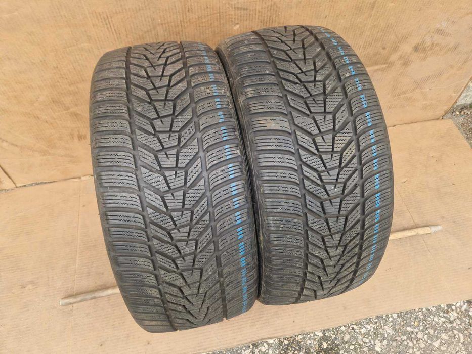 2 Hankook R20 235/35
Зимни гуми 
DOT2622