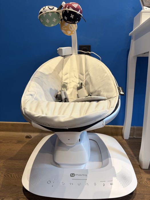 Електрическа бебешка люлка mamaRoo 5.0 В гаранция