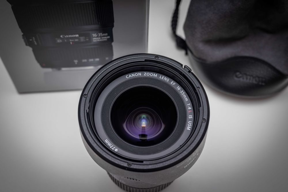 Обектив Canon EF 16-35 f4L като НОВ