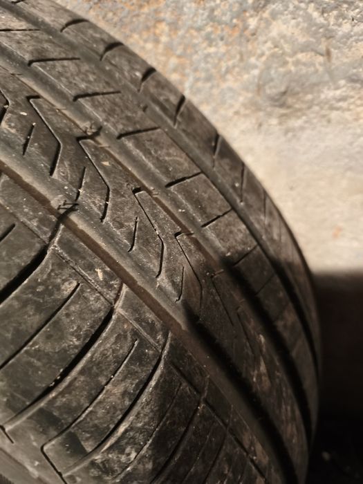 Продавам 4броя летни гуми215/60/16, 2броя Debica, 2броя Hankook,супер