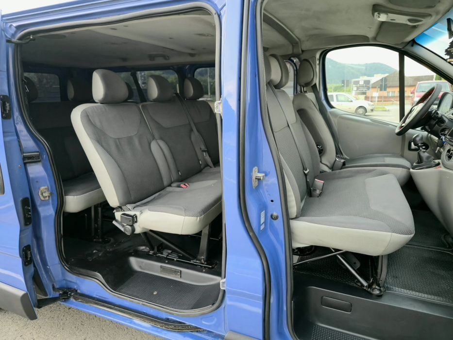 Opel Vivaro 2.0 Dci 115 Cp 8+1 locuri