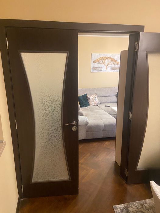 Двойна интериорна врата