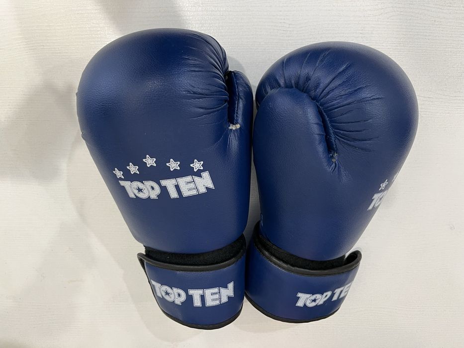 Продам боксерские перчатки