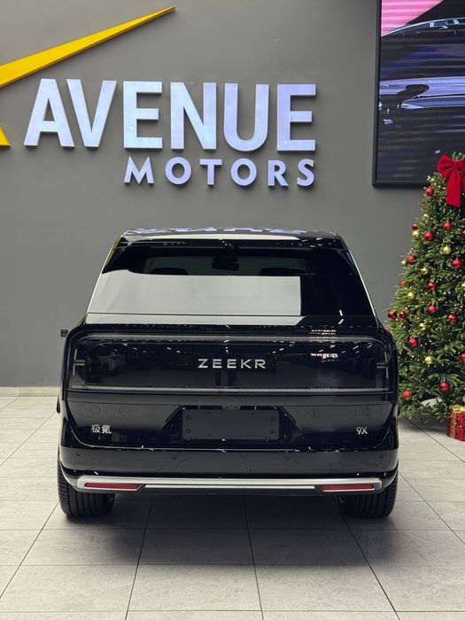 Продается Zeekr 9X