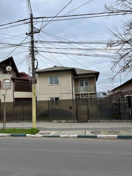 Vila de vanzare Techirgiol central, renovabila cu potential turistic