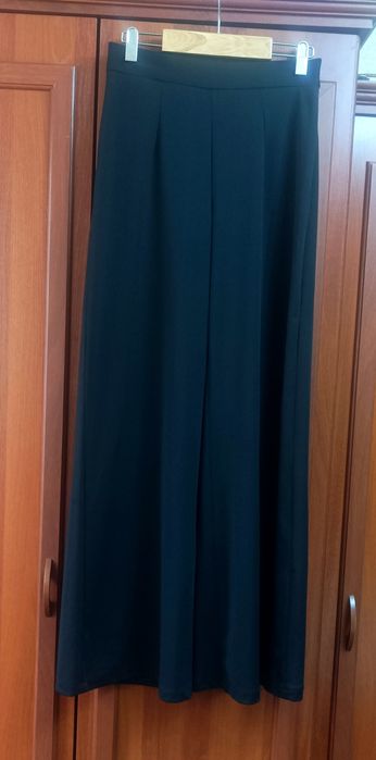 Брюки палаццо, черные.